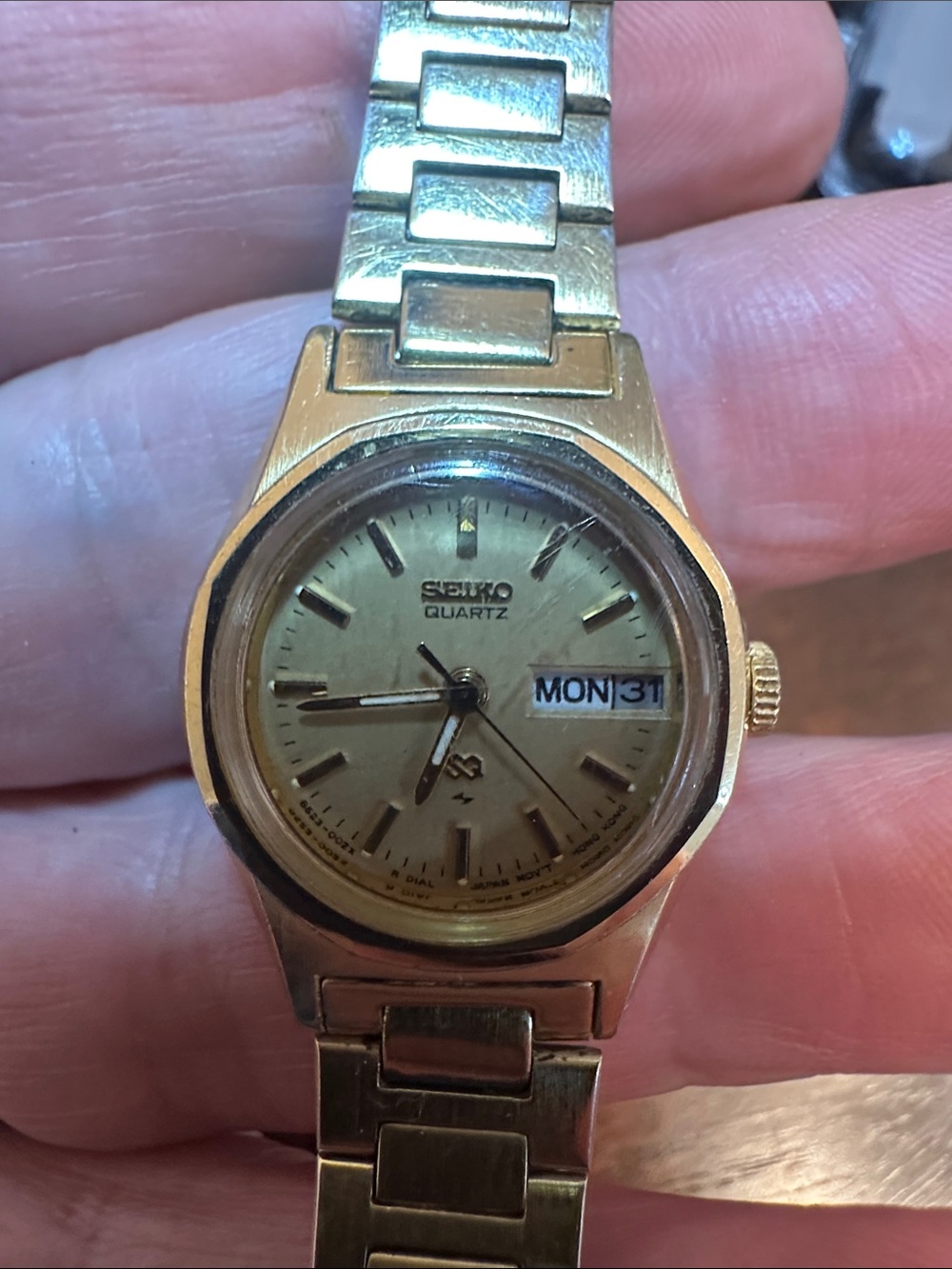 Women’s Vintage Seiko Gold Tone Day-Date Quartz Dress Watch 23mm